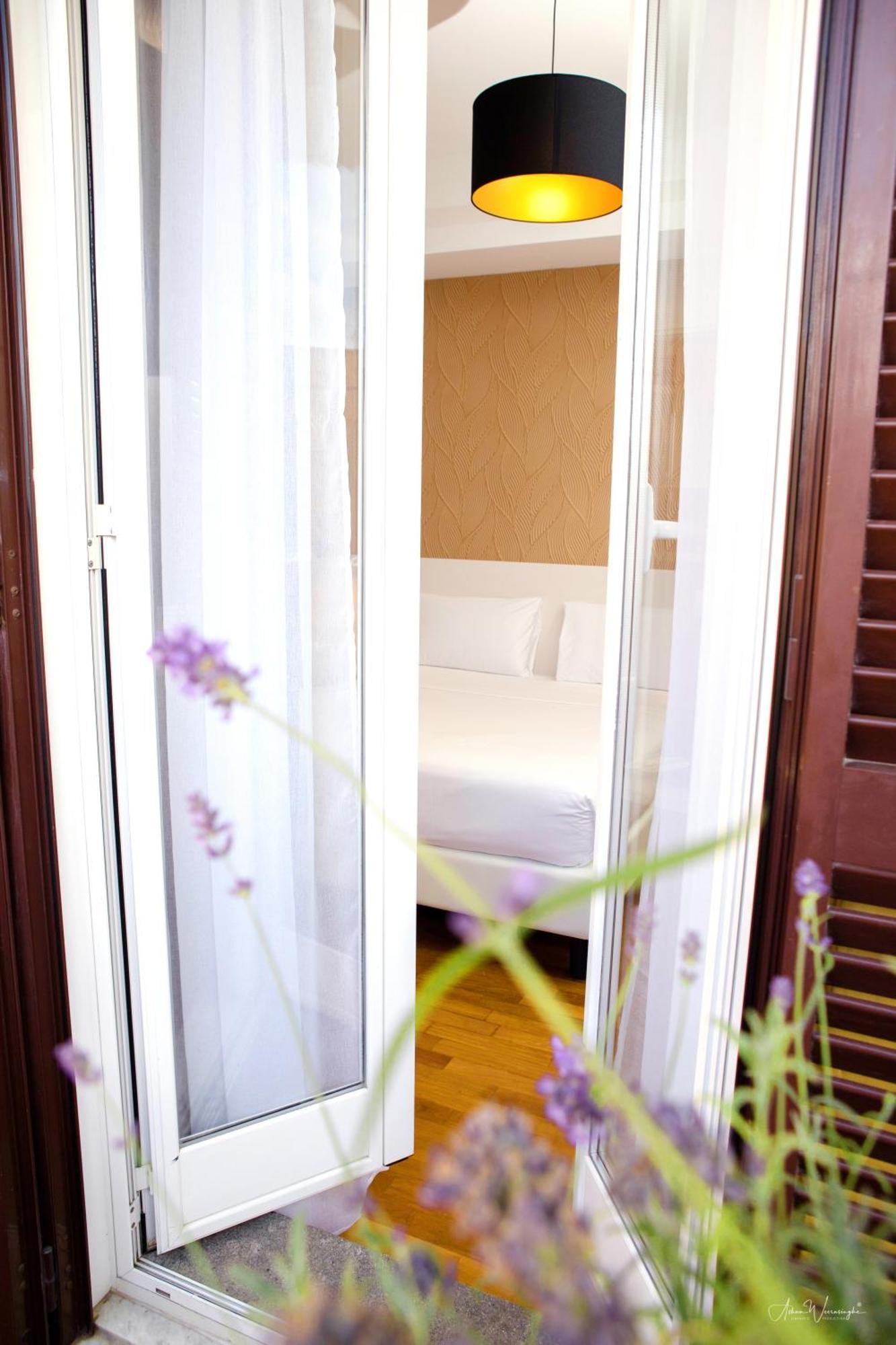 Magikrooms Topaz Rome Exterior photo