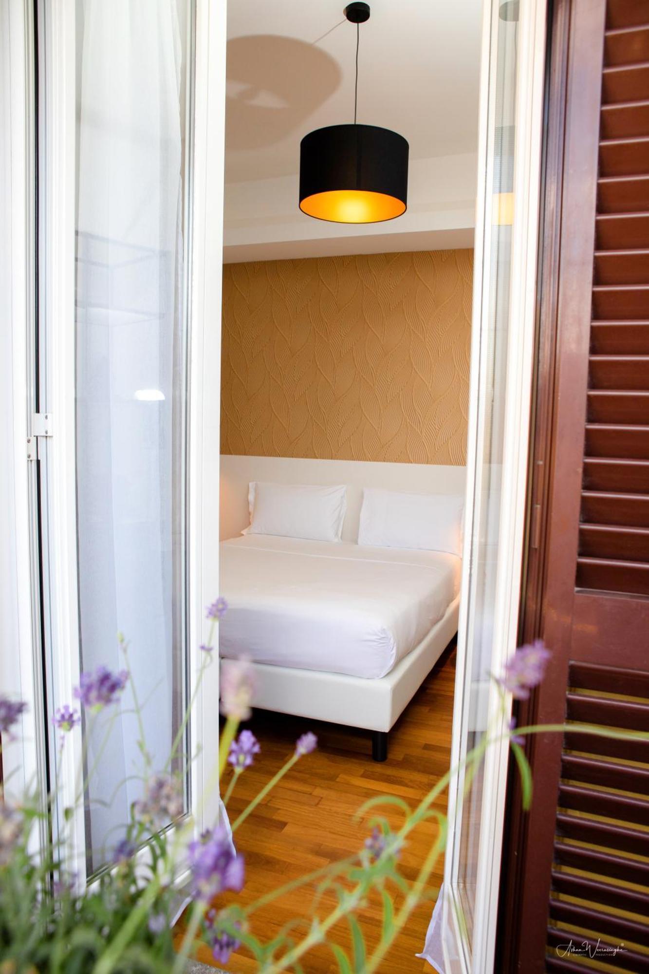 Magikrooms Topaz Rome Exterior photo